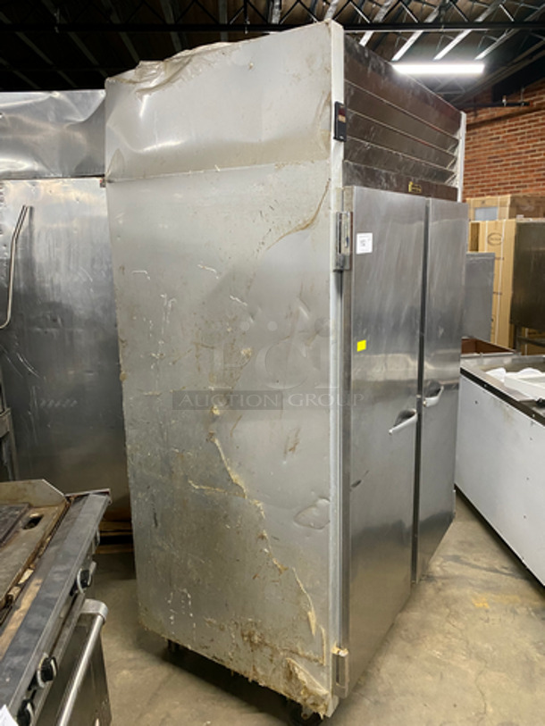 Traulsen 2 Door Reach In Freezer Unit! With Poly Coated Racks! All Stainless Steel! On Casters! NOT TESTED! Model: G22010 SN: T94188D15 115V 60HZ 1 Phase - Image 4 of 9