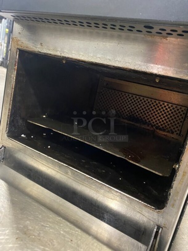 NICE! LATE MODEL! 2021 Merrychef Commercial Countertop Rapid Cook Oven! All Stainless Steel! Model: EIKONE2S SN: 2106213091162 208/240V - Image 6 of 10