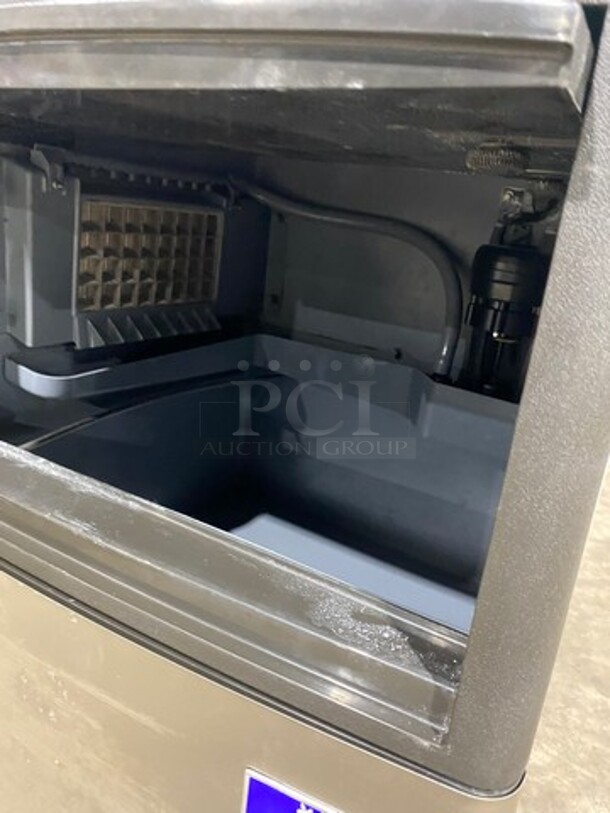 Manitowoc Commercial Undercounter Ice Maker Machine! All Stainless Steel! On Legs! Model: UDE0065A161B SN: 310468994 115V 60HZ 1 Phase - Image 6 of 8