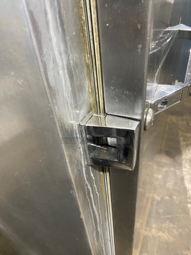 Continental Commercial Single Door Reach In Cooler! Poly Coated Racks! All Stainless Steel! With Legs! Model: DL1RE SN: 14551460 115V 60HZ 1 Phase - Image 10 of 12