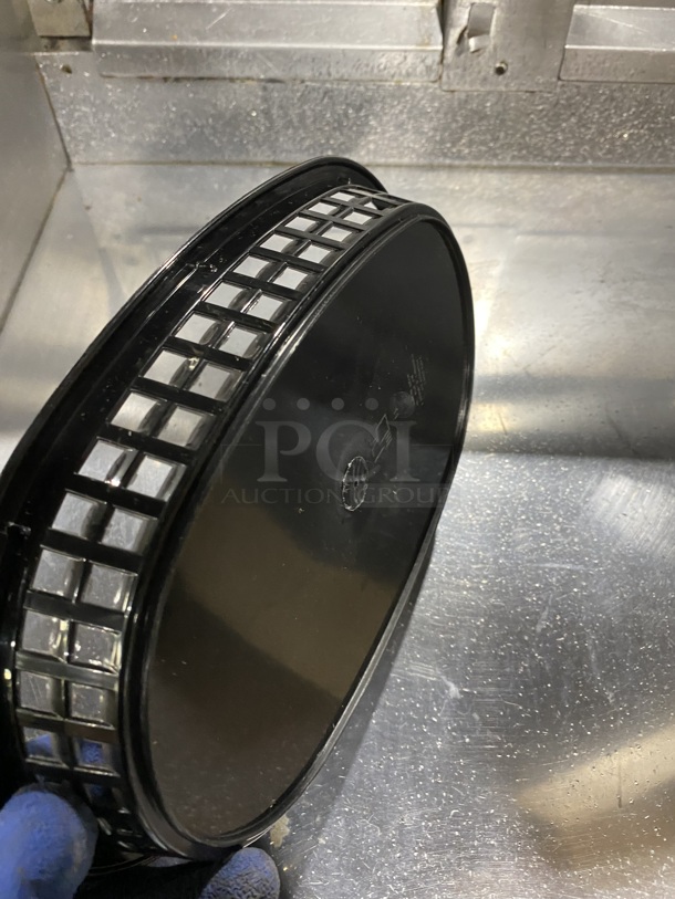 TABLECRAFT BRAND NEW!  Black Plastic Dinner Platter / Fast Food Basket - Image 4 of 6