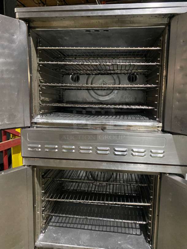 Blodgett Commercial Natural Gas-Powered Double Deck Convection Ovens! With 2 Solid Doors! With Metal Oven Racks And Thermostatic Controls! All Stainless Steel! On Casters! 2x Your Bid! - Image 5 of 9