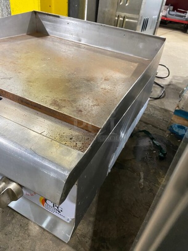 CPG Commercial Countertop Natural Gas Powered Flat Top Griddle! With Back And Side Splashes! All Stainless Steel! On Small Legs! SN: 10152399G24T - Image 2 of 9