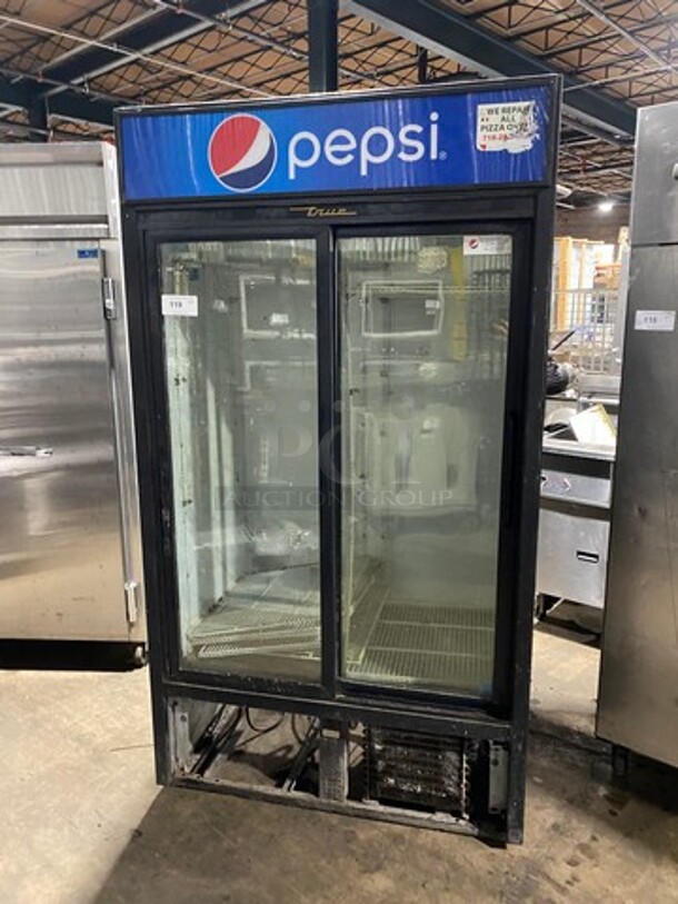 True Commercial 3 Door Reach In Cooler Merchandiser! With View Through Doors! Poly Coated Racks! Model: GDM37LD SN: 8007881 115V 60HZ 1 Phase - Image 1 of 8