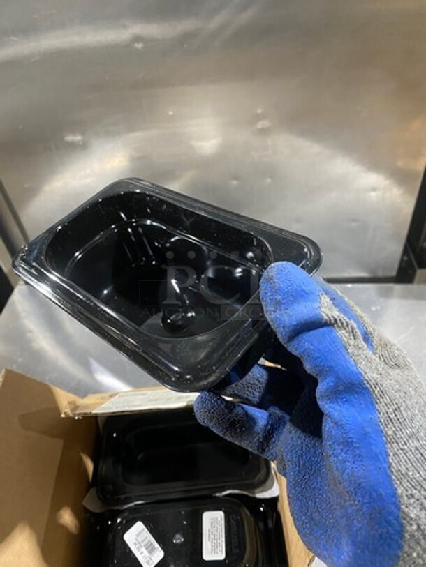 NEW! IN THE BOX! Carlisle Black Poly 1/9x2.5" Food Containers! - Image 4 of 7