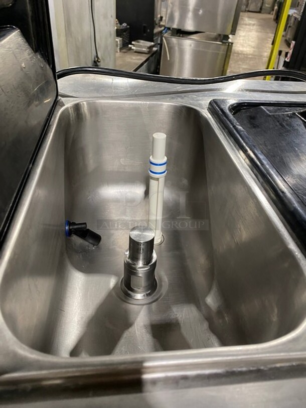 NICE! LATE MODEL! Spaceman Commercial Dual Soft Serve Ice Cream Machine! With 2 Hoppers & 3 Dispensers! All Stainless Steel! On Casters! 220V 1 Phase! Model: 6250-C SN: 201694! Working When Removed!  - Image 5 of 8