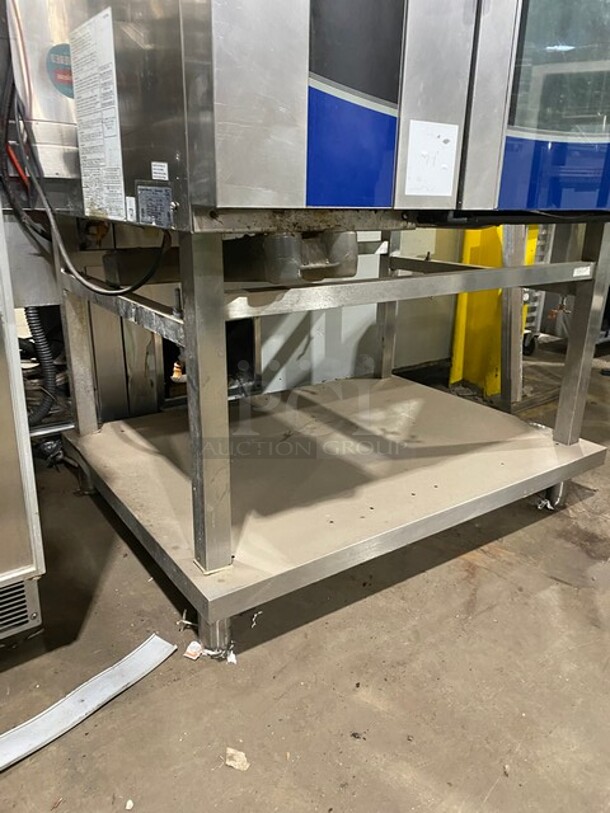 AMAZING! Electrolux Air-O-Steam Touchline Series Natural Gas Powered Combi Oven! All Stainless Steel! With Metal Oven Racks! On Stand With Storage Shelf! 120V 1 Phase! Model: AOS102GTP1 SN: 20404001! - Image 9 of 9