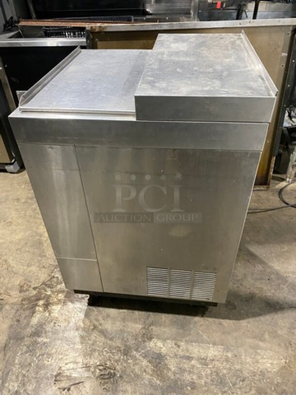 Perlick Commercial Single Door Beer Bottle Cooler! With Top Sliding Door! Solid Stainless Steel! Model: 8340UL 115V 60HZ 1 Phase - Image 2 of 9