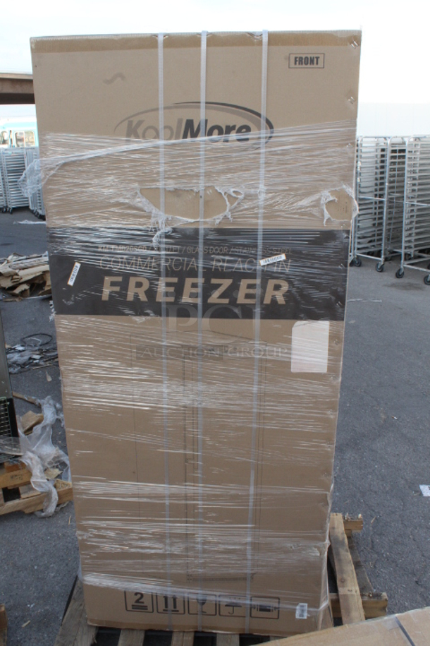BRAND NEW SCRATCH & DENT!! IN THE BOX!! Koolmore KM-FMD20SGD 21 Cu. Ft. Commercial Freezer with Glass Door in Stainless Steel - Manual Defrost. More Pictures coming soon.  - Image 4 of 4