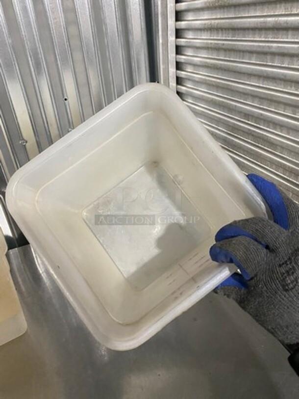 Poly Food Measuring Bins! With Lids! 5 X Your Bid! - Image 3 of 5