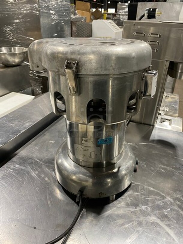 Countertop Electric Powered Juicer! All Stainless Steel! - Image 3 of 8