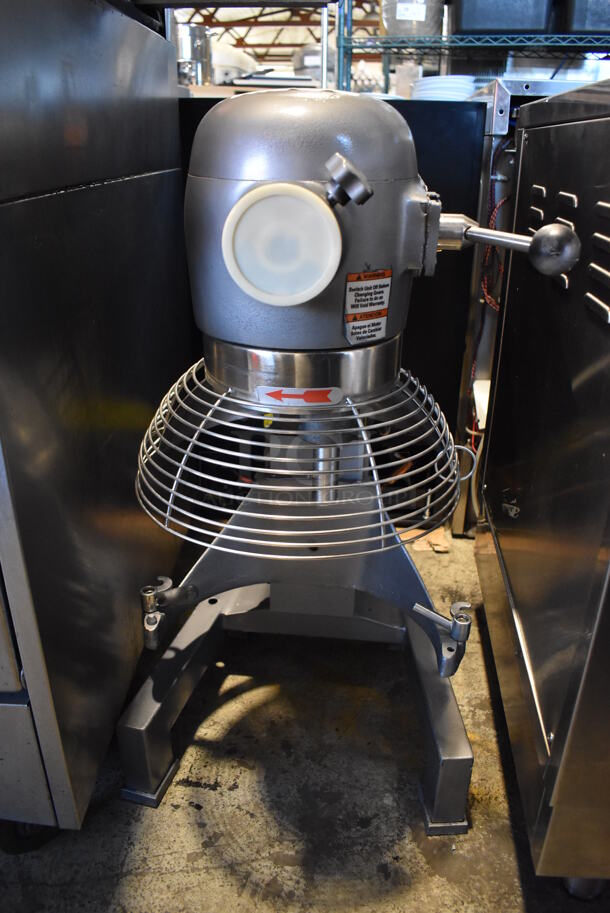 Avantco MX20 Metal Commercial Countertop 20 Quart Planetary Dough Mixer w/ Bowl Guard. 120 Volts, 1 Phase. 16x20x31. Tested and Working! - Image 8 of 8