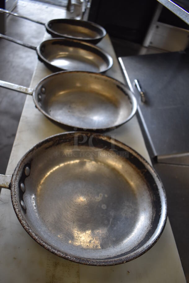 4 Metal Skillets. 18x10.5x2. 4 Times Your Bid! - Image 4 of 6