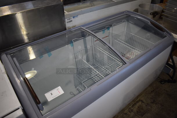 BRAND NEW SCRATCH AND DENT! KoolMore MCF-16C Metal Commercial Floor Style Freezer Merchandiser w/ Sliding Lids on Commercial Casters. 115 Volts, 1 Phase. 60x27x34. Tested and Working! - Image 3 of 7
