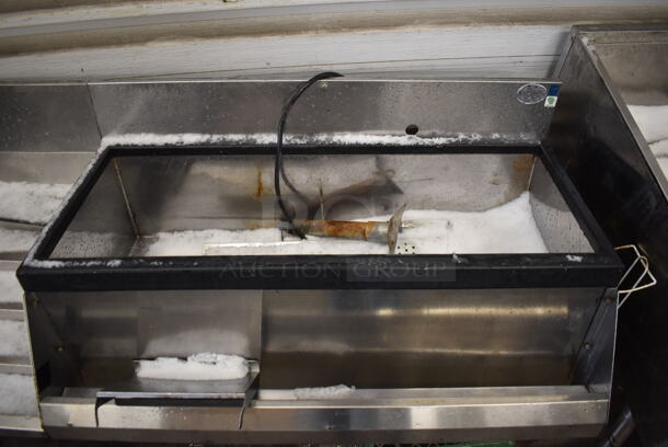 	Perlick Ice Bin w/ Sink, Bottle Display Rack and Speedwell. 72x25x38 - Image 2 of 4