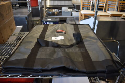 BRAND NEW! Rubbermaid Gray Insulated Food Carrying Delivery Bag. 24x28x16