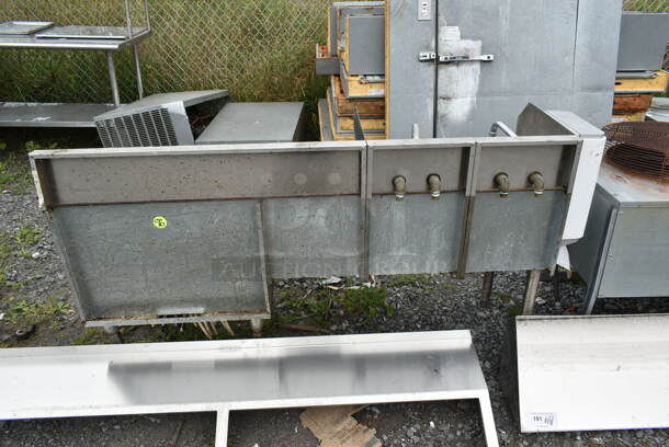 Krowne Stainless Steel Commercial 2 Bay Ice Bin w/ 2 Sink Bays and Speedwell. - Image 10 of 11