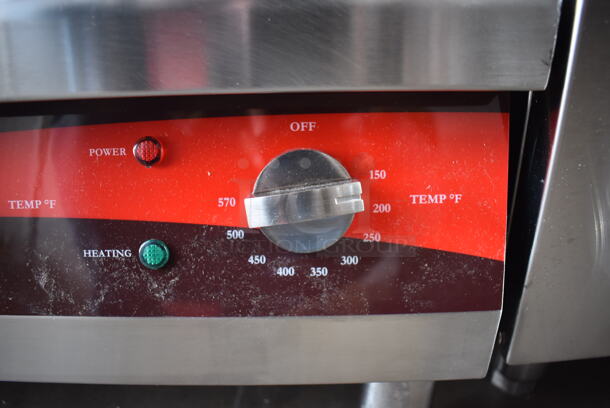 BRAND NEW SCRATCH AND DENT! Avantco 177EG30N Stainless Steel Commercial Countertop 30" Electric Powered Flat Top Griddle. 208/240 Volts. 30x20x13. Tested and Working! - Image 5 of 8