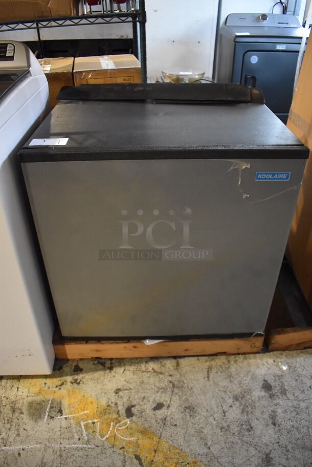 LIKE NEW! 2014 Manitowoc KD1000A-261 Stainless Steel Commercial Ice Machine Head. 208-230 Volts, 1 Phase. Unit Has Only Been Used a Few Times! - Image 1 of 4