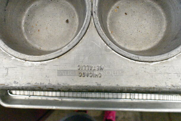 35 Various Metal Items Including Baking Pans and Muffin Baking Pans. 35 Times Your Bid!  - Image 5 of 7