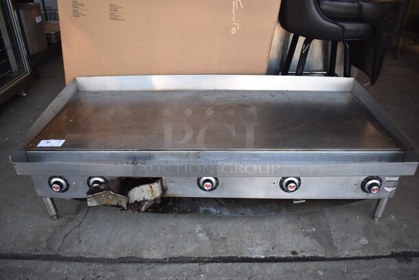 Vulcan Hart Stainless Steel Commercial Countertop Gas Powered Flat Top Griddle w/ Thermostatic Controls. Goes GREAT w/ Lot 91! 208 Volts, 1/3 Phase. 60x28x18