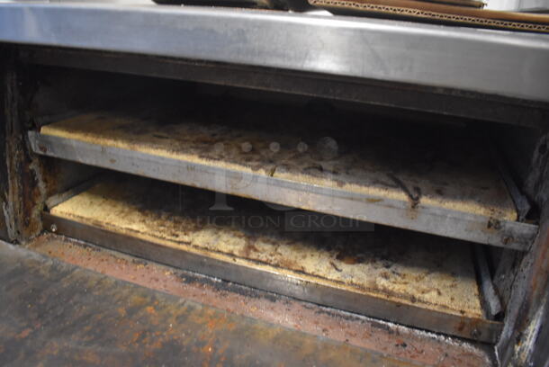 Bakers Pride Stainless Steel Commercial Countertop Pizza Oven w/ Cooking Stones. 208 Volts, 1 Phase. 26x28x21 - Image 6 of 6