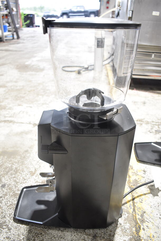 BRAND NEW SCRATCH AND DENT! 2024 Hemro Alba MyCafe Anfim Milano Metal Countertop Espresso Bean Grinder. 120 Volts, 1 Phase. Tested and Working! - Image 3 of 7