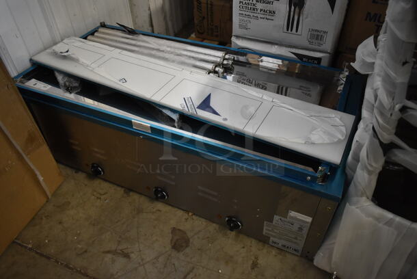 BRAND NEW SCRATCH AND DENT! 2023 Avantco 177STE3S Stainless Steel Commercial Electric Powered Three Pan Open Well Electric Steam Table with Undershelf. 120 Volts, 1 Phase. Tested and Working! - Image 2 of 5