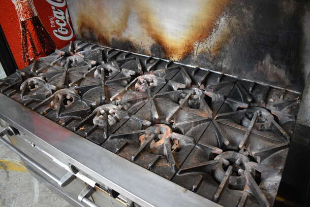 Garland SunFire Stainless Steel Commercial Natural Gas Powered 10 Burner Range w/ 2 Ovens, Over Shelf and Back Splash. 59x34.5x57.5 - Image 4 of 7