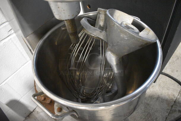Hobart Model D-300 Metal Commercial Floor Style 30 Quart Planetary Mixer w/ Stainless Steel Mixing Bowl, Whisk and 2 Dough Hook Attachments. 208 Volts, 3 Phase. 21x27x45. Cannot Test Due To Cut Cord - Image 3 of 8