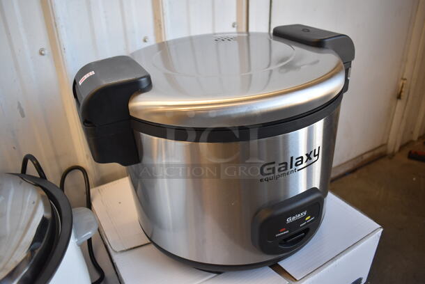 LIKE NEW! Galaxy 177GRCS60 60 Cup (30 Cup Raw) Sealed Electric Powered Metal Countertop Rice Cooker / Warmer. 120 Volts, 1 Phase. Used a Few Times at Trade Show as a Demonstration. 19x14x14. Tested and Working! - Image 3 of 7