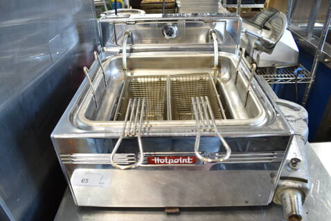 Hotpoint 101HK3 Stainless Steel Commercial Countertop Electric Powered Deep Fat Fryer w/ 2 Metal Fry Baskets. 220-240 Volts. 