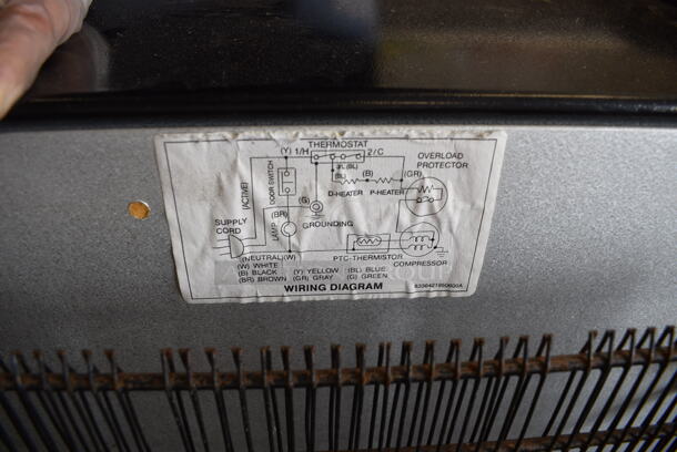 Model MFR-3 Metal Mini Cooler Freezer. 120 Volts, 1 Phase. 19x18x35. Tested and Working! - Image 5 of 7