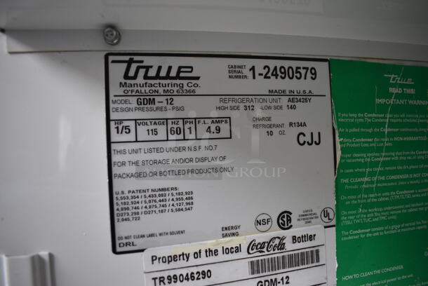 True Model GDM-12 Metal Commercial Single Door Reach In Cooler Merchandiser w/ Poly Coated Racks. 115 Volts, 1 Phase. 25x25x62.5. Tested and Powers On But Temps at 50 Degrees - Image 6 of 6