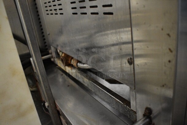 Attias Stainless Steel Commercial Countertop Natural Gas Powered Vertical Broiler Gyro Machine. 24x27x43.5. - Image 6 of 6