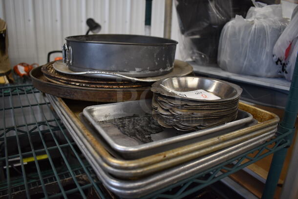 ALL ONE MONEY! Lot of Various Metal Items Including Baking Pans  - Image 2 of 7