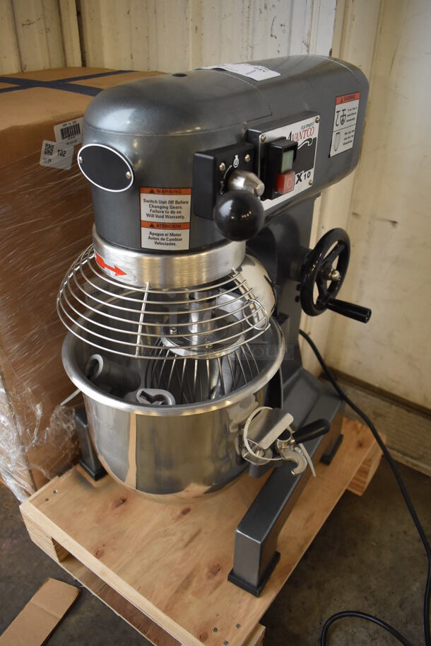 BRAND NEW SCRATCH AND DENT! Avantco MX10 Metal Commercial Floor Style 10 Quart Planetary Dough Mixer w/ Stainless Steel Mixing Bowl, Bowl Guard, Dough Hook, Balloon Whisk and Paddle Attachments. 120 Volts, 1 Phase. 16x18x25. Tested and Working! - Image 2 of 9