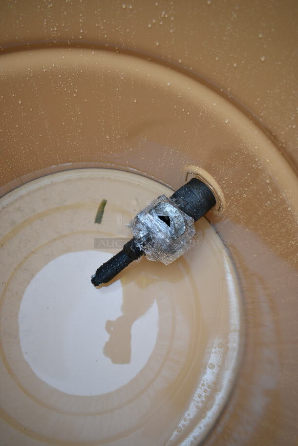 BRAND NEW SCRATCH AND DENT! Tornado 20095944 95944 55 Gallon Drum for Jumbo Air Industrial Vacuums - Image 4 of 6