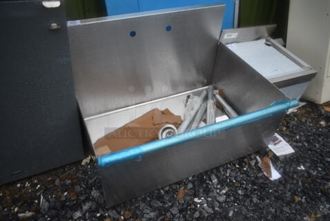 BRAND NEW SCRATCH AND DENT! Stainless Steel Single Bay Sink.