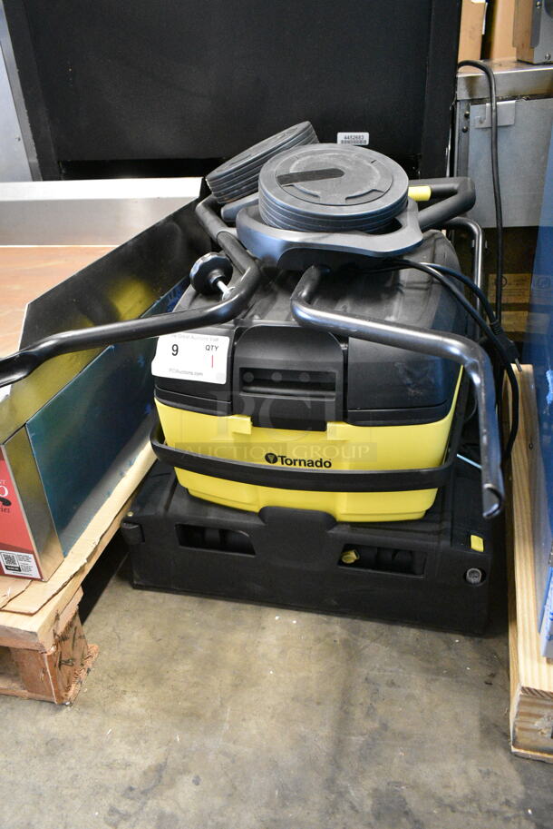 BRAND NEW SCRATCH AND DENT! 2024 Tornado BR 16/3 99406 16" Corded Walk Behind Cylindrical Floor Scrubber - 3 Gallon. 120 Volts, 1 Phase. Tested and Working! - Image 2 of 8