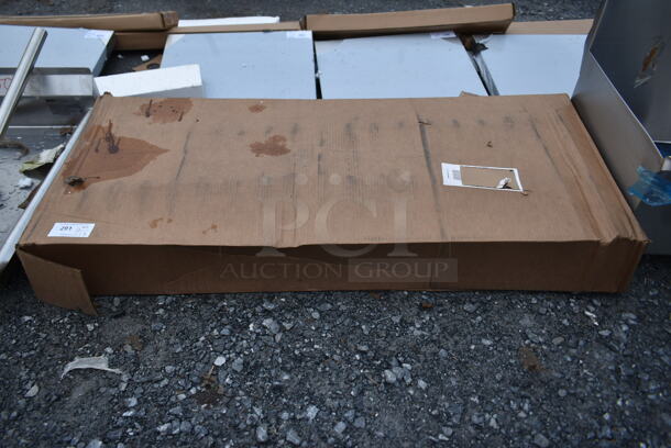 BRAND NEW SCRATCH AND DENT! Metro XTR2460XEA Pan Drying Rack for Cutting Boards, Pans, and Trays 24" x 60" x 6" - Image 2 of 4