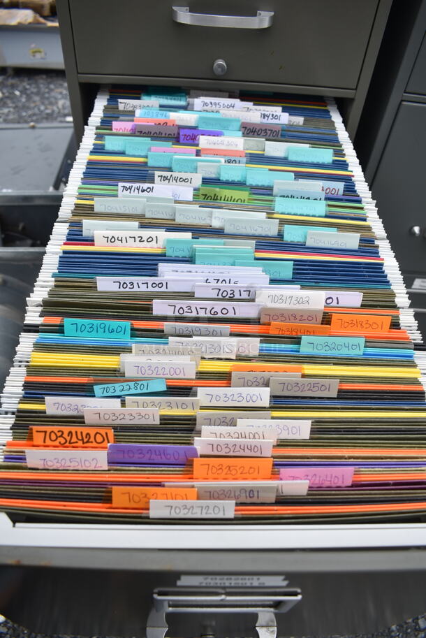 Metal 4 Drawer Filing Cabinet.  - Image 5 of 6