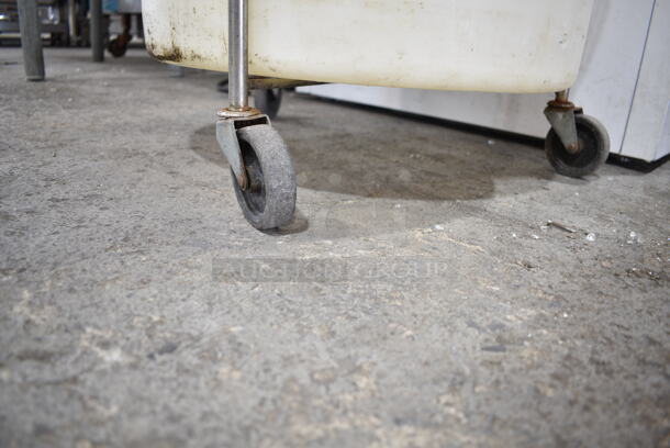 White Poly Bin w/ Lid on Dolly. - Image 2 of 5