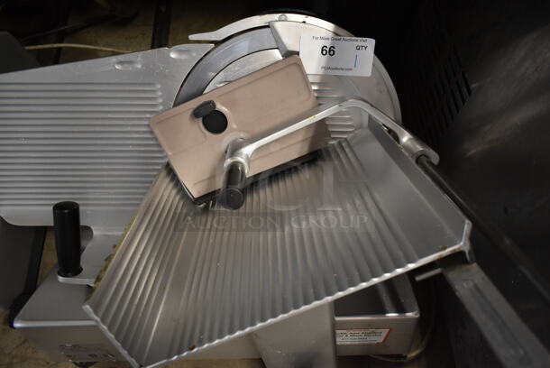 Bizerba SE 12 Stainless Steel Commercial Countertop Meat Slicer. 120 Volts, 1 Phase. Tested and Working! - Image 4 of 9