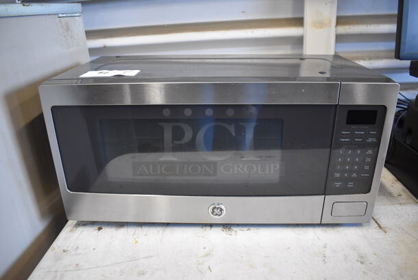 General Electric PEM31SF1SS Countertop Microwave Oven. 120 Volts, 1 Phase. 24x12x12