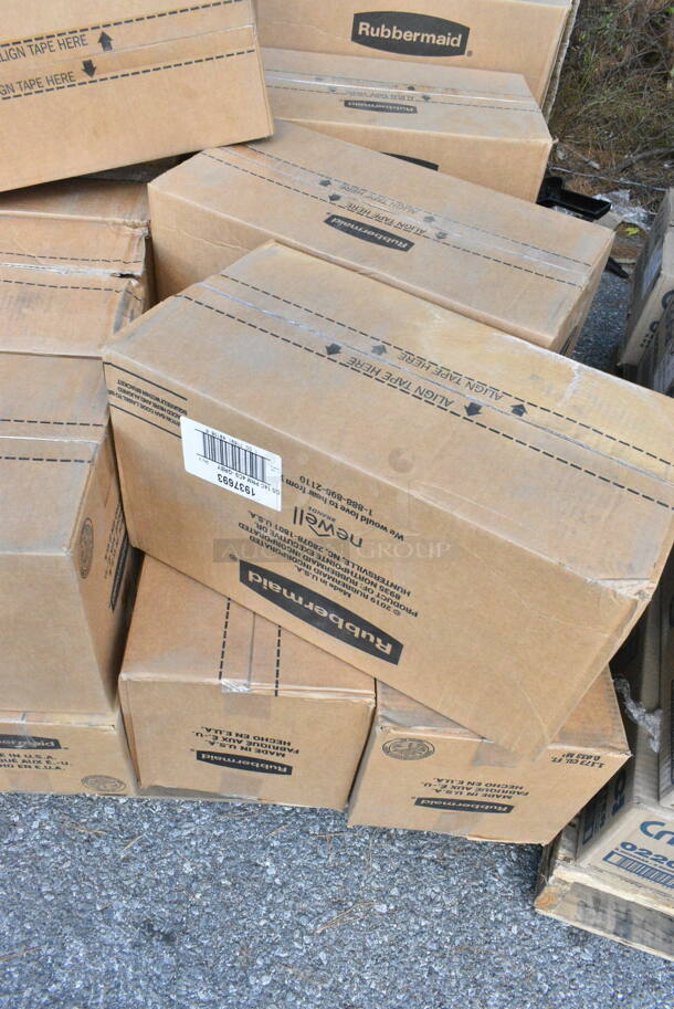 22 Boxes of 4 BRAND NEW! Rubbermaid 1937693  14 Cup Clear Square Premier Storage Container with Lid. 22 Times Your Bid!  - Image 7 of 7