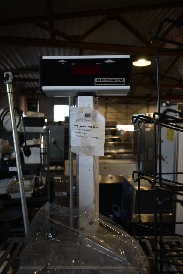 BRAND NEW SCRATCH AND DENT! Cardinal Detecto 6800 Countertop 200 Pound Capacity Scale. - Image 4 of 6