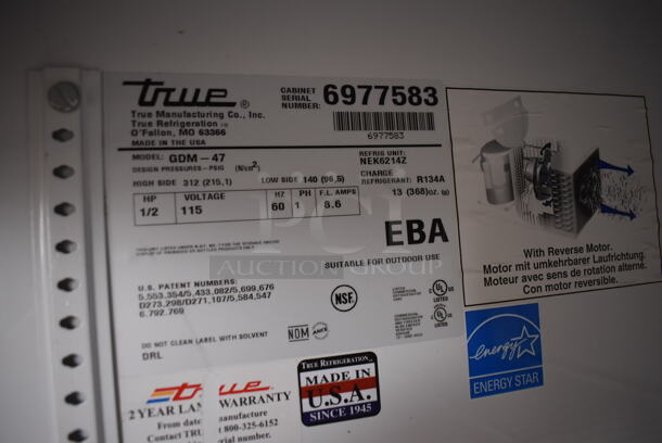 2010 True GDM-47 ENERGY STAR Metal Commercial 2 Door Reach In Cooler Merchandiser w/ Poly Coated Racks. 115 Volts, 1 Phase. 54x30x79. Tested and Powers On But Does Not Get Cold - Image 3 of 5