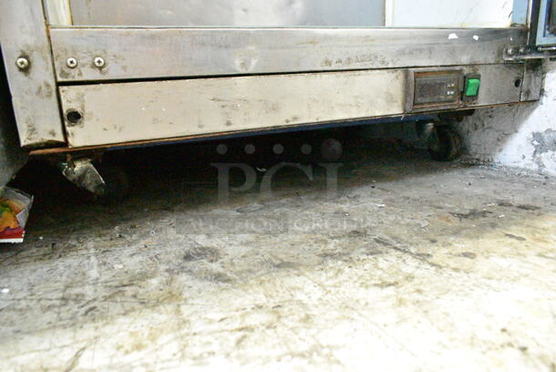 Entree S29 Stainless Steel Commercial Sandwich Salad Prep Table Bain Marie Mega Top on Commercial Casters. 115 Volts, 1 Phase. Cannot Test Due To Cut Power Cord - Image 5 of 6