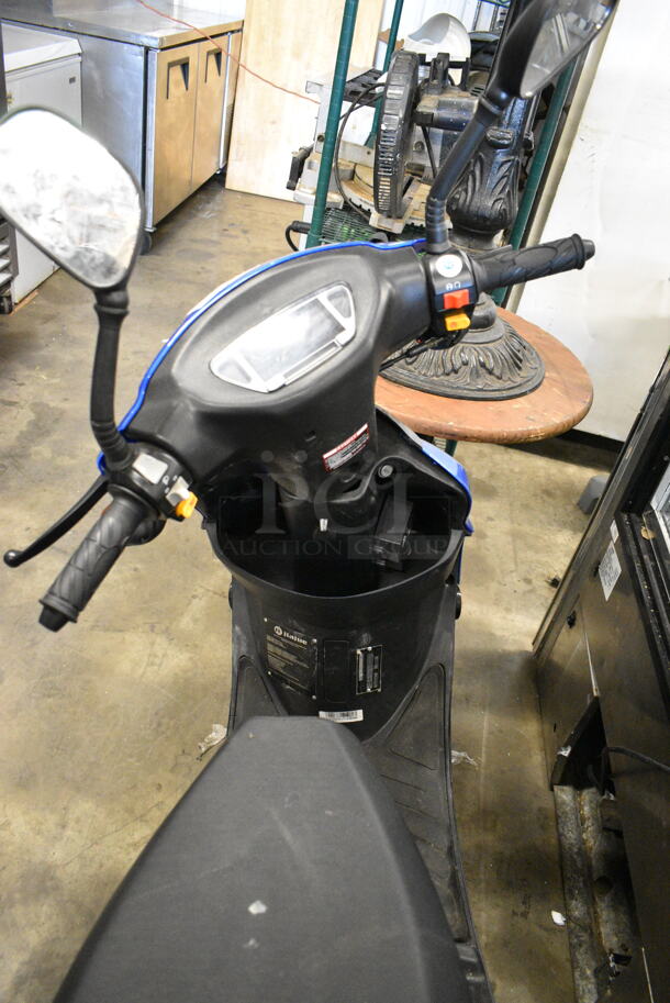 2023 Transpro PJAJC.049S4B Motorized Scooter. Does Not Have Key.  - Image 6 of 12